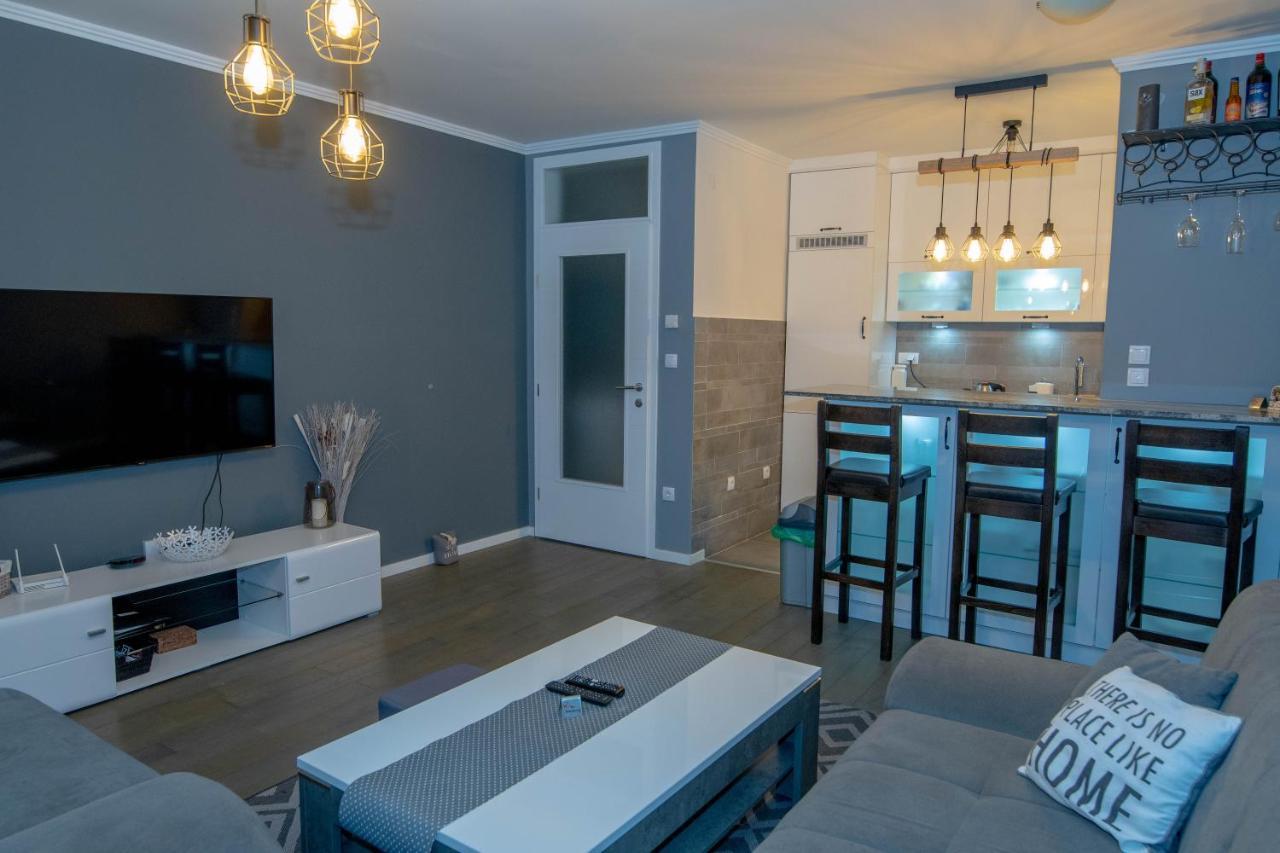 Athena Apartman Lukavica Kültér fotó